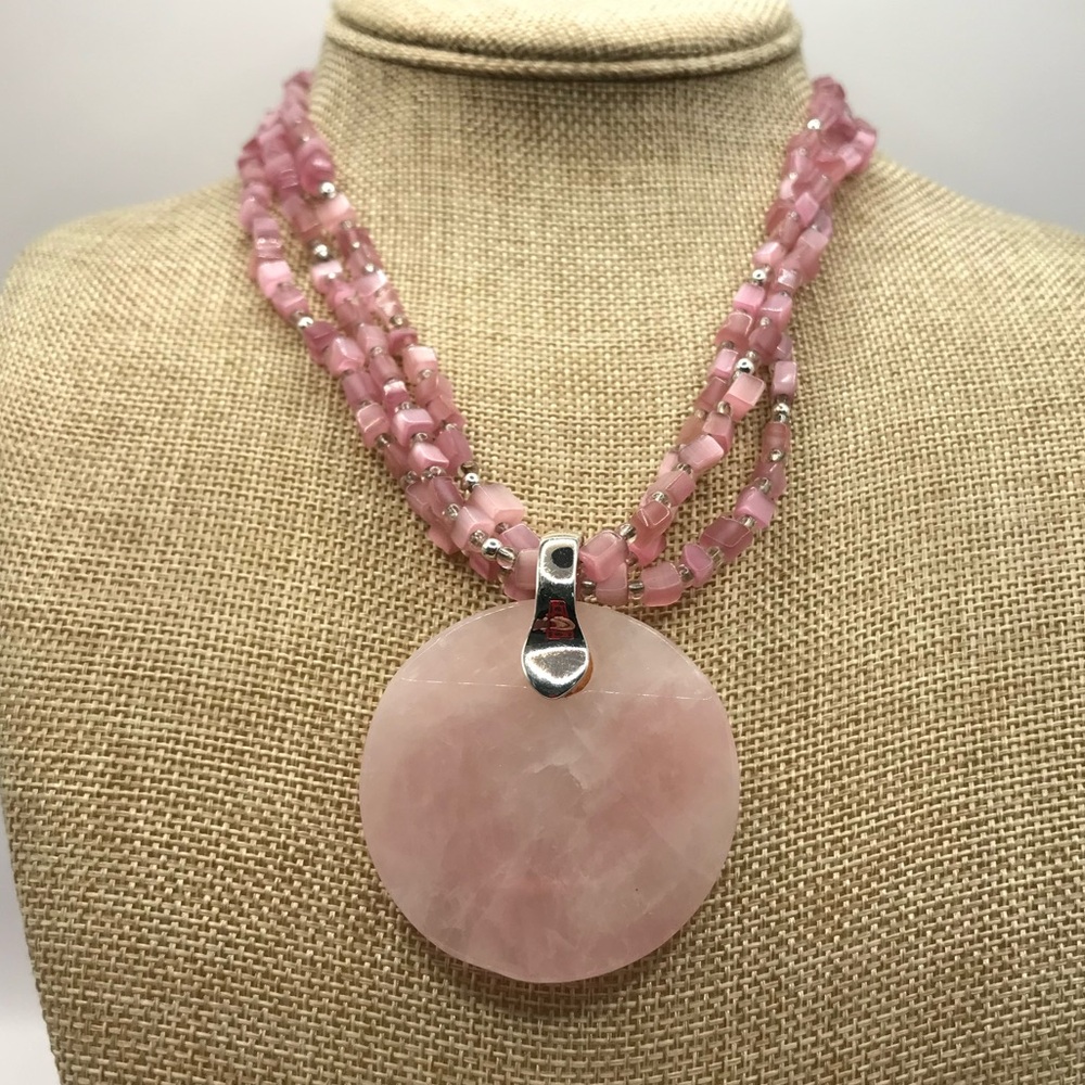 Premier Designs Shell & Rose Quartz Pendant Necklace - Picture 7 of 11